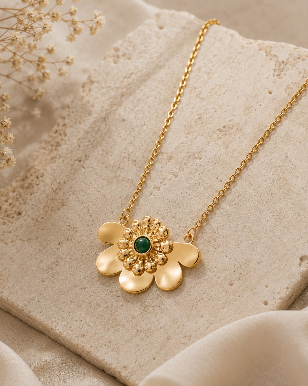 Half flower with green stone pendant chain